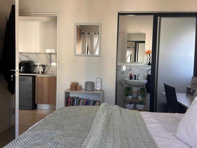 To Let 1 Bedroom Property for Rent in Sandown Western Cape
